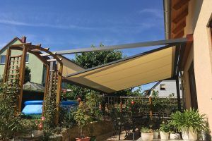 Pergolamarkise Qbus von Nova Hüppe mit Screens