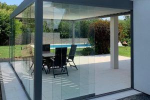 Renson Algarve mit Glas-Schiebelementen