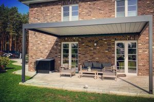 Renson Algarve Fassadenmontage am Haus, Leipzig