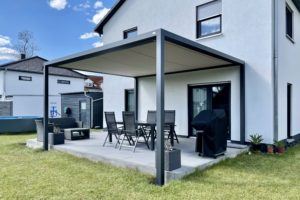 Freistehende Pergolamarkise Qbus von Nova Hüppe