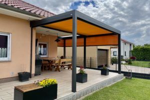 Pergolamarkise Qbus als Sonderbau