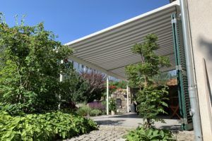 Pergolamarkise Fame Light gekoppelt