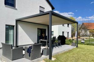 Freistehende Pergolamarkise Qbus von Nova Hüppe
