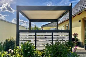 Lamellendach Renson Algarve mit Loggiaelementen