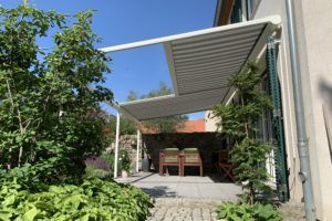 Pergolamarkise Fame Light gekoppelt