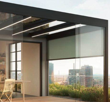 Mehr Komfort und Wind- & Wetterschutz durch Glas-Schiebeläden