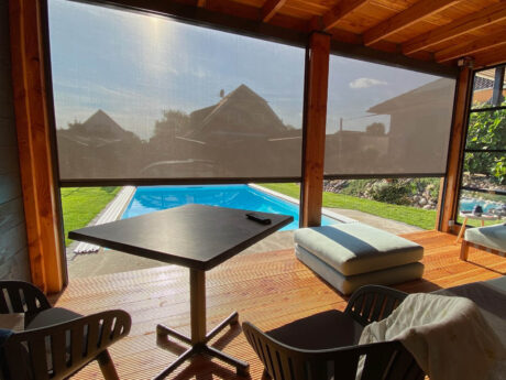 Senkrechtmarkise mit Kassette, Blick von innen