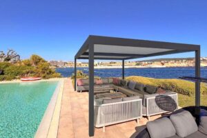 Lamellendach mit Cabrio Effekt.