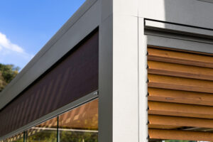 Schatteria Luxe mit Loggia Elementen